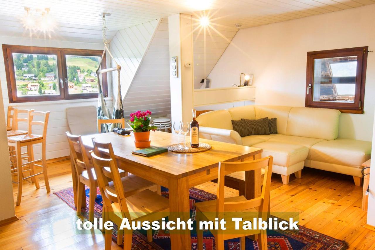 Wohlfuehl-Ferienwohnung 80 Qm, 8 Personen, Aussicht & Heimkino Todtnau Εξωτερικό φωτογραφία